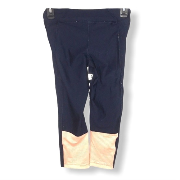 NWT Under Armour Glow Reflective Leggings - Picture 3 of 9